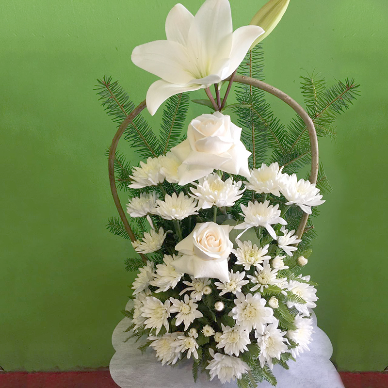 Canastillo de Flores Blancas Condolencias